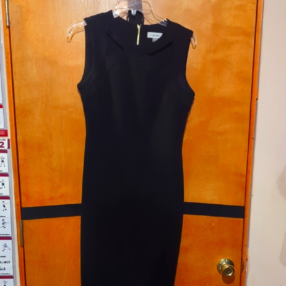 Calvin Klein Elegant Black Sleeveless Dress